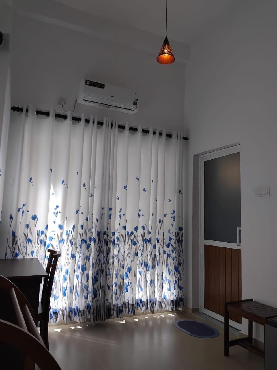 White Lodge キャンディー エクステリア 写真