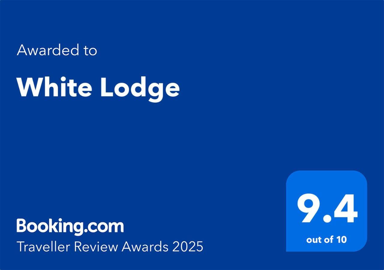 White Lodge キャンディー エクステリア 写真