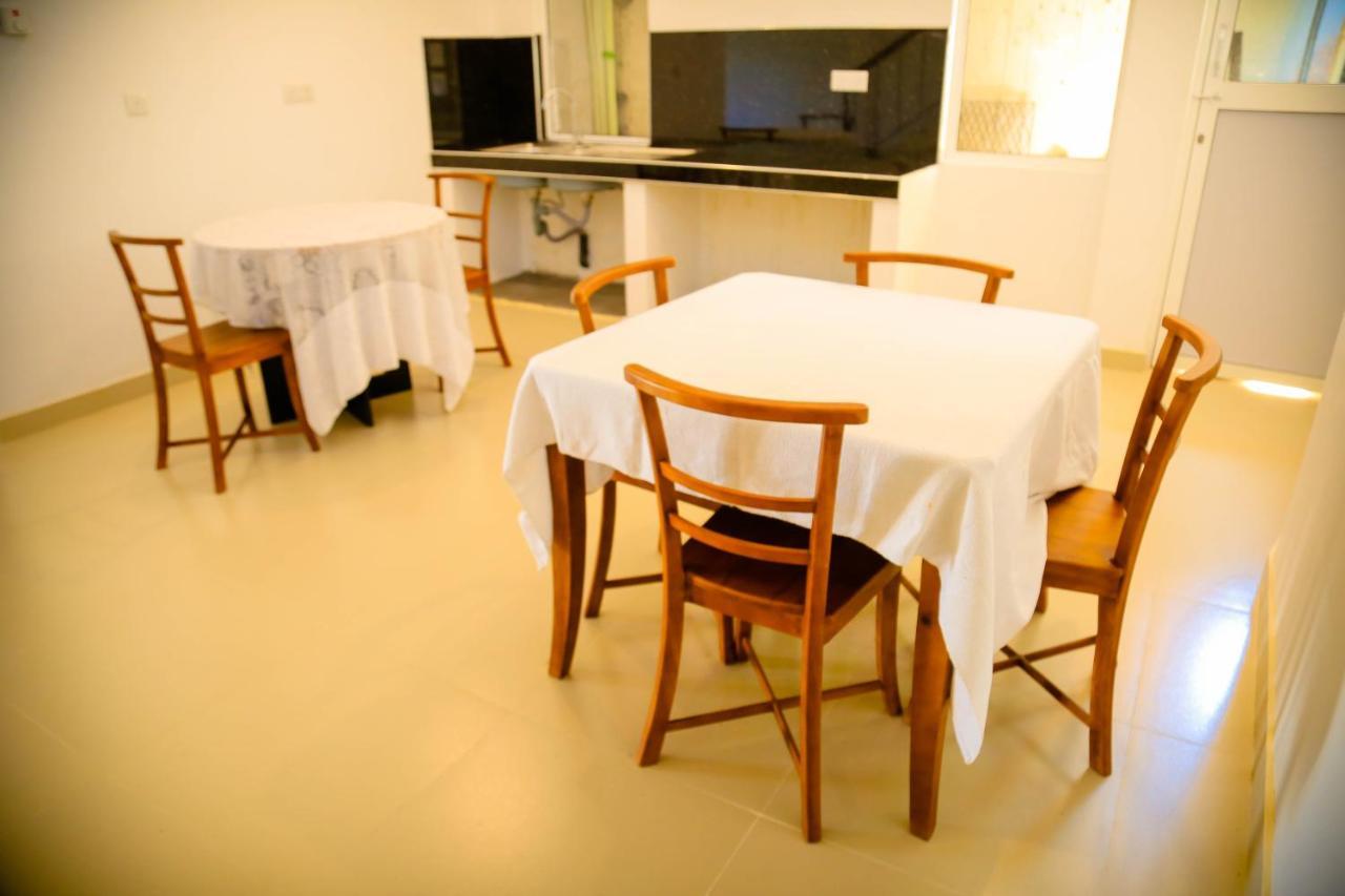 White Lodge キャンディー エクステリア 写真